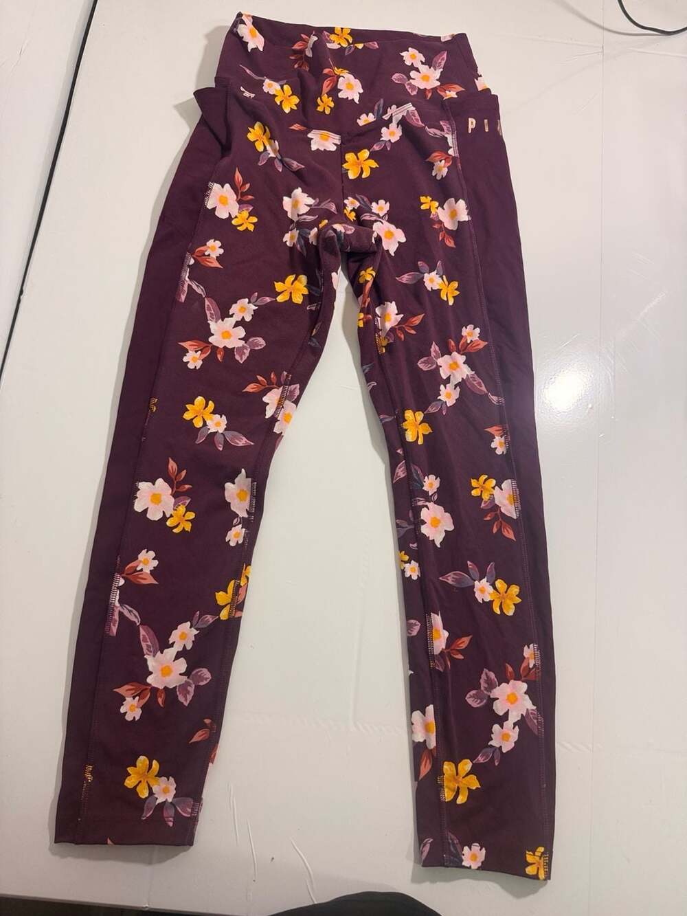 PINK Victoria's Secret Ultimate Leggings Size S Floral Maroon